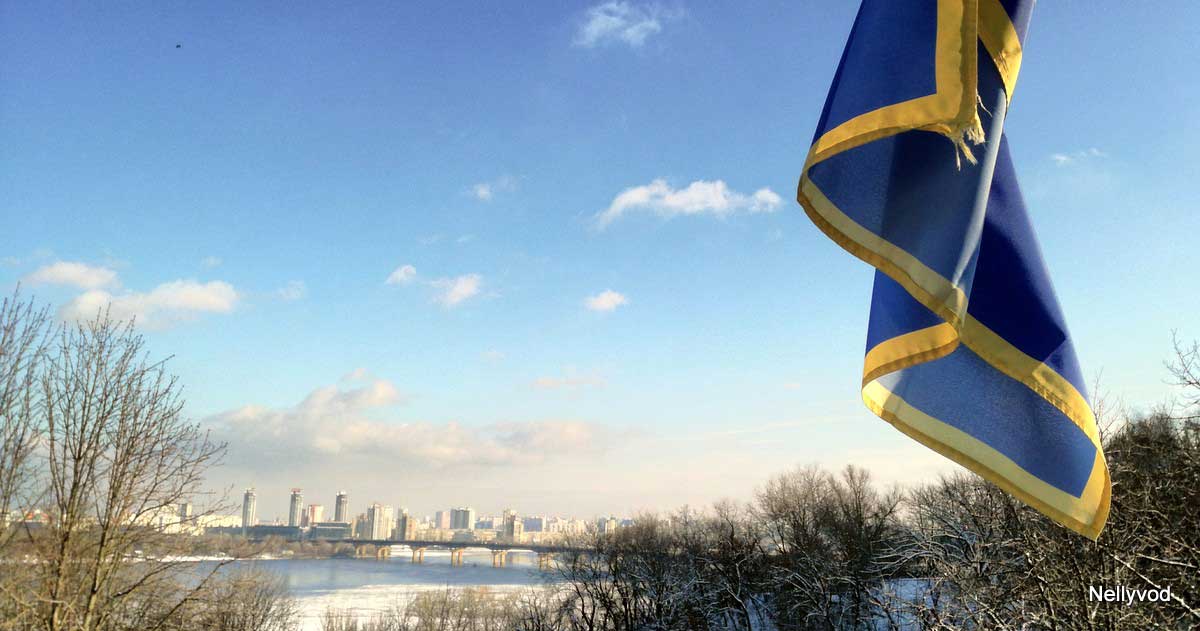 Изглед към Днепър и Левия бряг